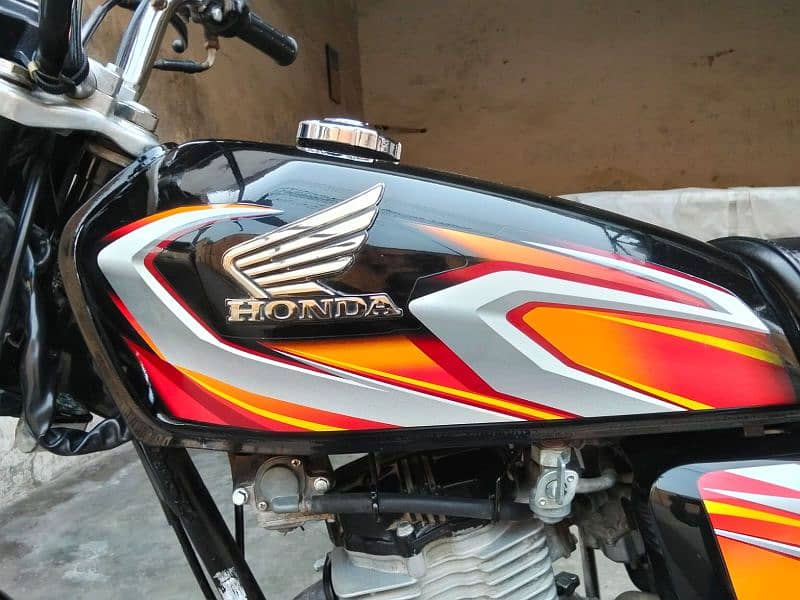 Honda CG 125 22 Model All Punjab number registered 9