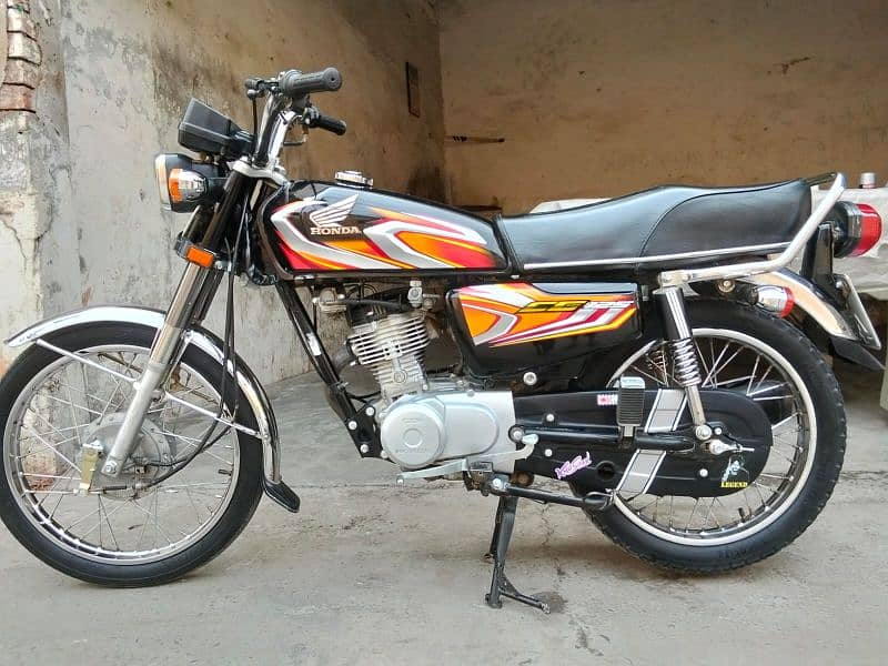 Honda CG 125 22 Model All Punjab number registered 12