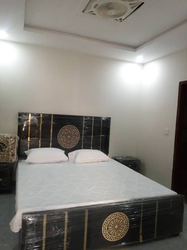 Full Furnished Par Day & Monthly Flat Avaliable Brand New phase 5 Ghauri Ghouri Town Islamabad 2