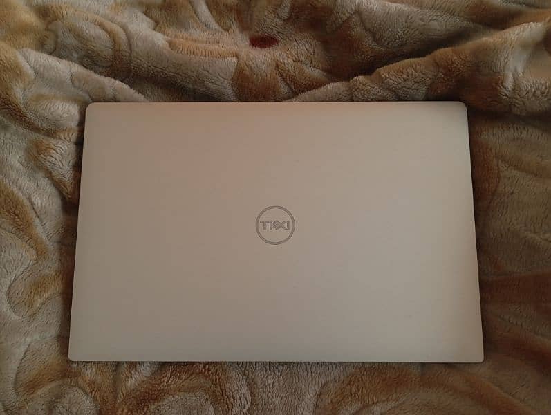 Dell Precision 5530 Rs140000 0