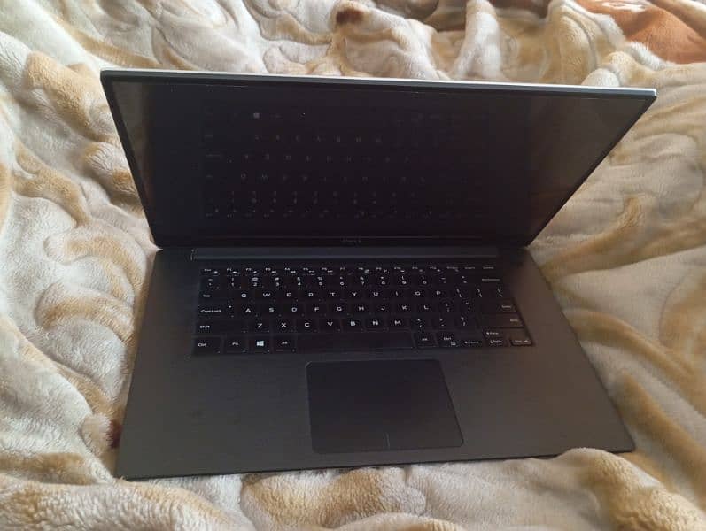 Dell Precision 5530 Rs140000 4