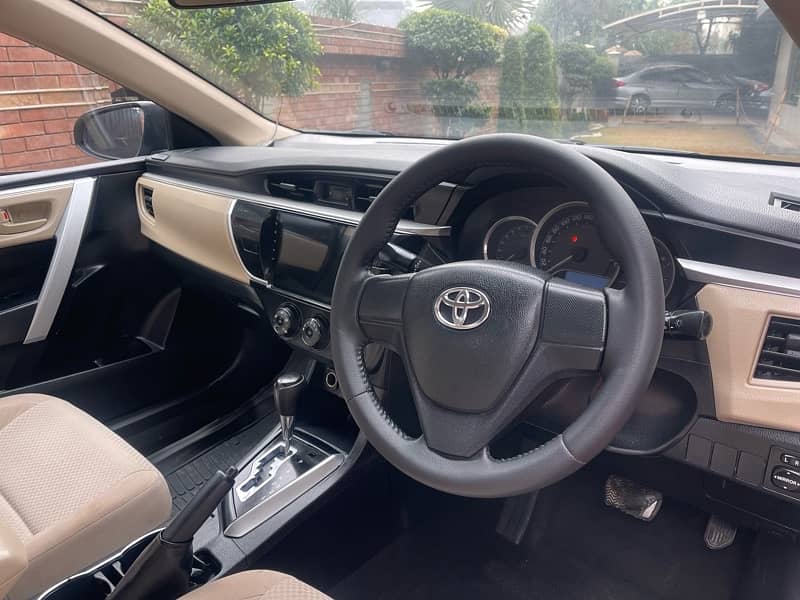 Toyota Corolla GLI 2016 1.3 auto model first hand Apna name orginal 6