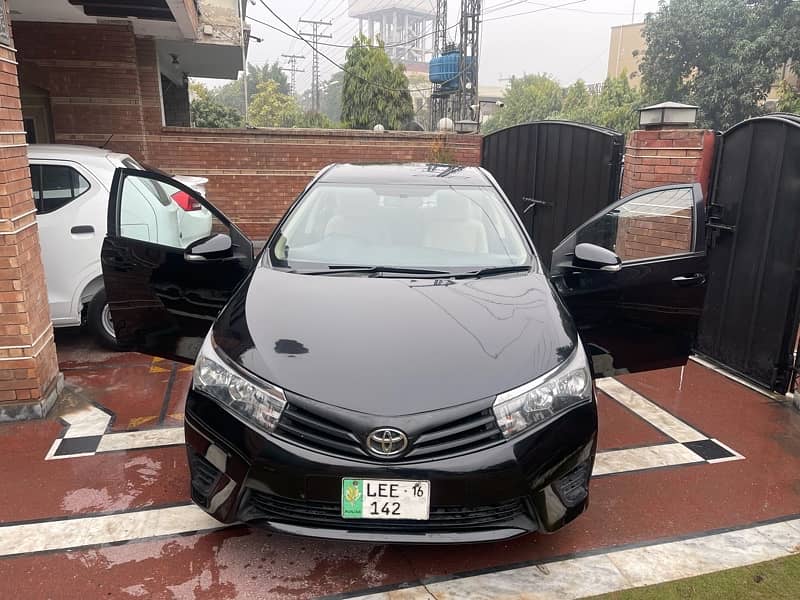 Toyota Corolla GLI 2016 1.3 auto model first hand Apna name orginal 8