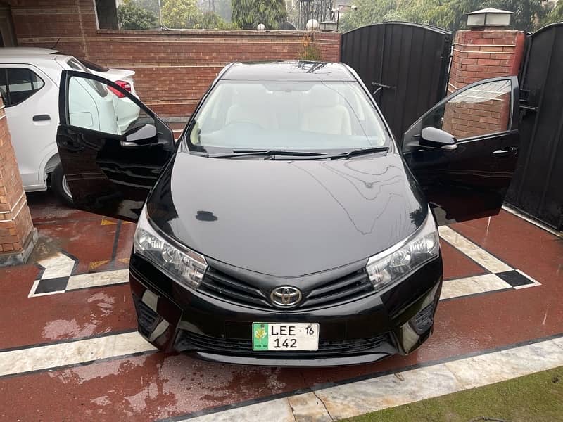 Toyota Corolla GLI 2016 1.3 auto model first hand Apna name orginal 18