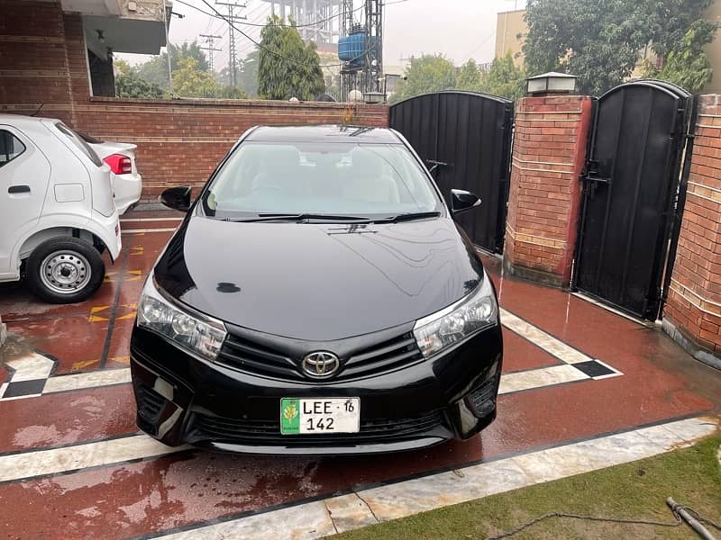 Toyota Corolla GLI 2016 1.3 auto model first hand Apna name orginal 19