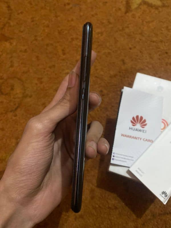 Huawei y9 2019 4/64 WITH BOX Only 3