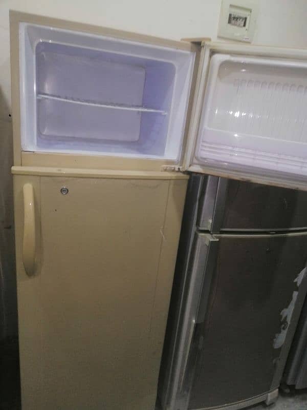 singer imported fridge 1