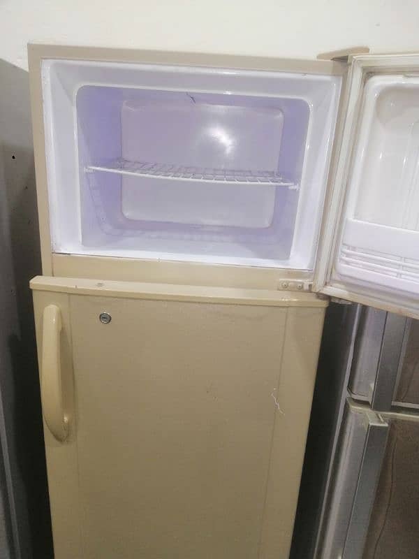 singer imported fridge 4