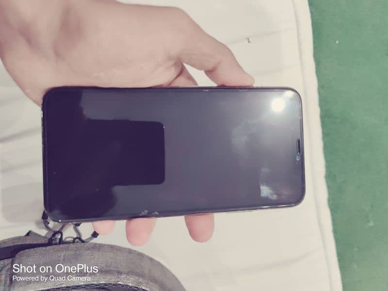 Iphone 11 Pro max PTA Approved 0