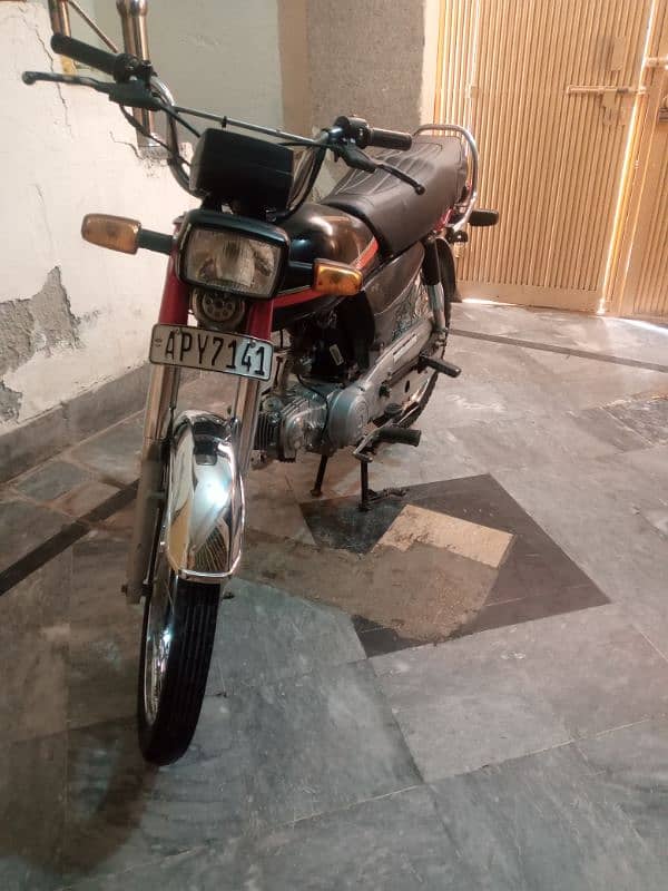 Honda CD70 0