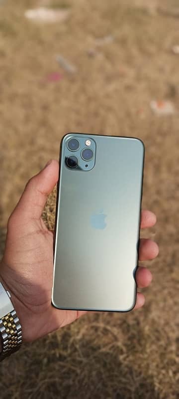 iPhone 11 Pro Max Lush Condition 0