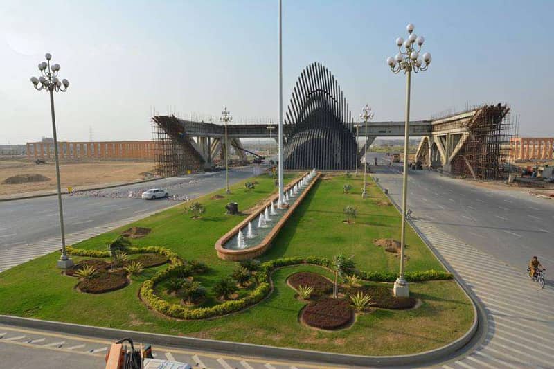 125 yards plot, bahria twon karachi 0