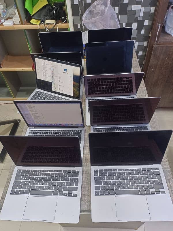 9 UNITS MACBOOK AIR M1 2020 13 INCH 8GB/256GB 10 BY 10 2