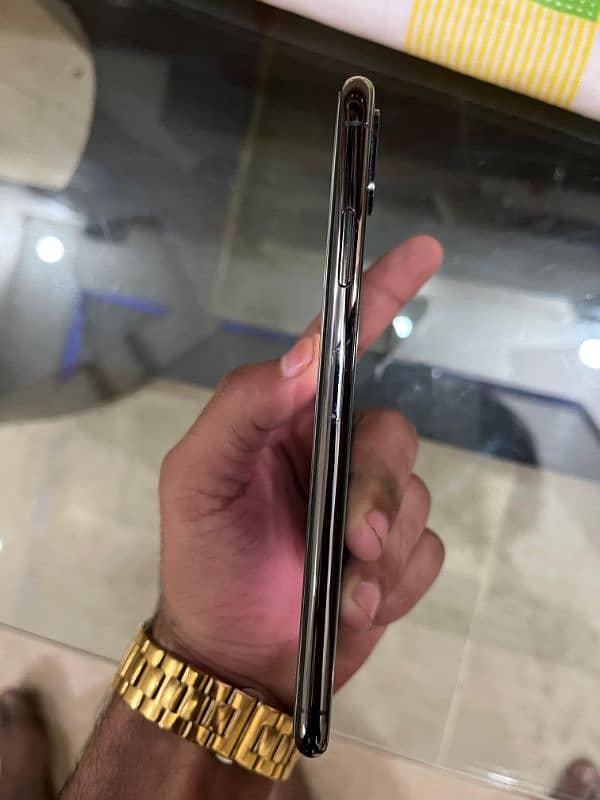 Iphone Xs Max 64 GB ,Non PTA :03089779498 2