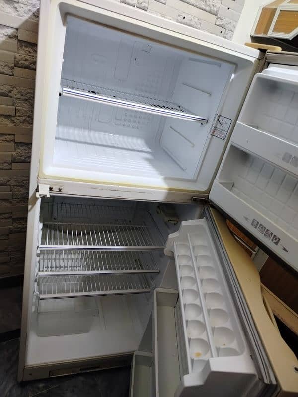 Dawlance Refrigerator 3