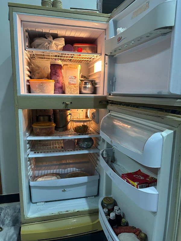 refrigerator 0