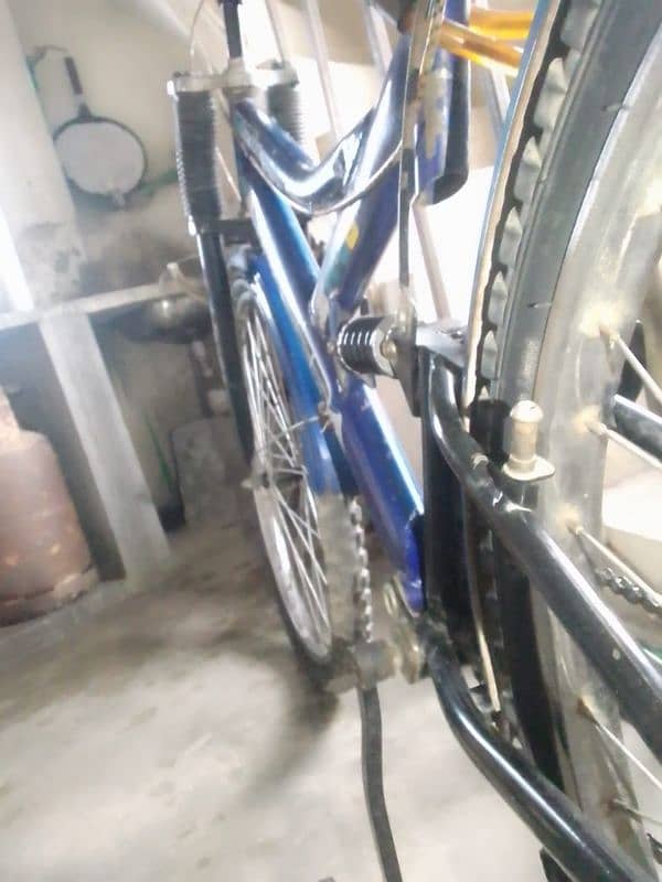 new tyre and tube installed condition 98 present good 2