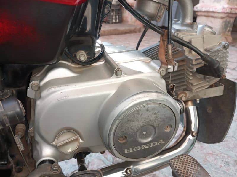 Honda 70. Model 18. Genion condition. First owner. 9