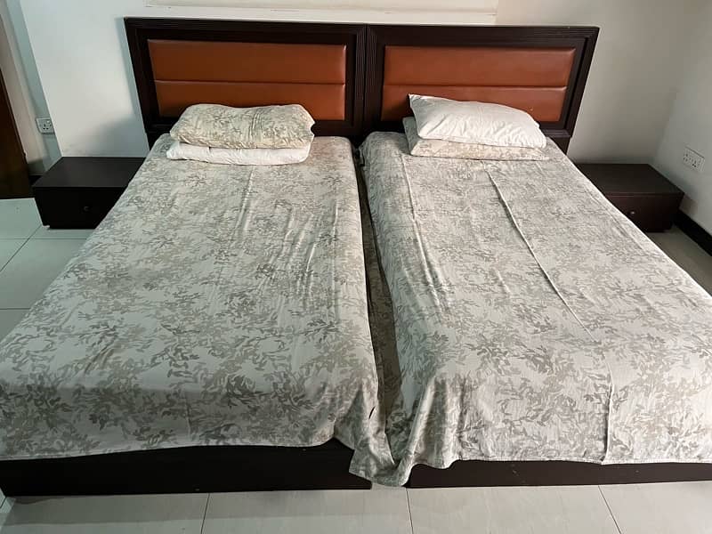 Single bedset with side tables and dresser 1