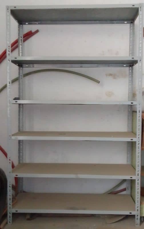 shelves reg and Counter 0