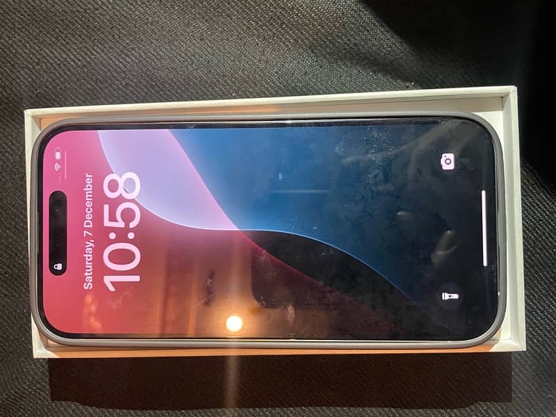 Iphone 15 pro ( factory unlock ) 256gb 1