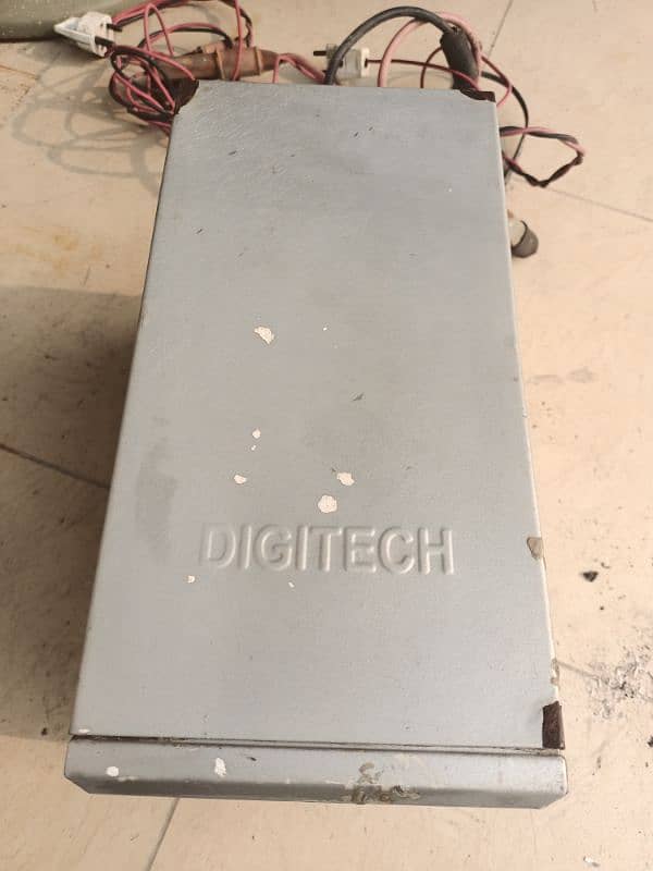 DIGITECH UPS 1