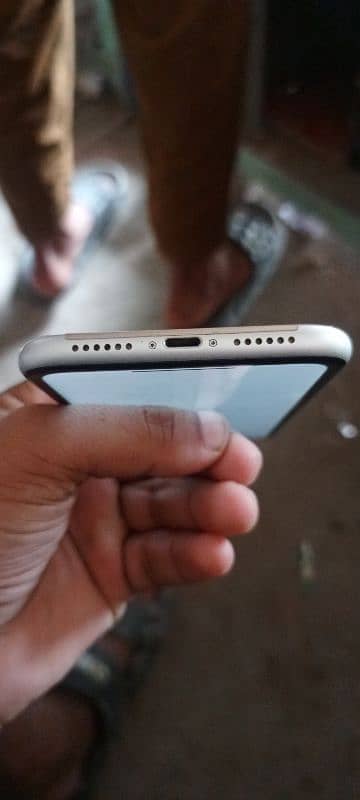 iPhone 11 condition 10 by 7 4