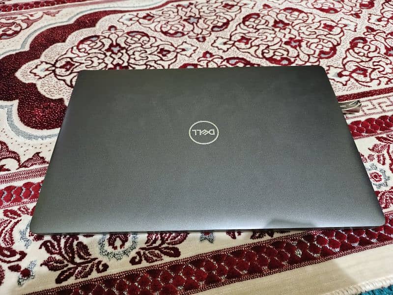 dell latitude 5300 0