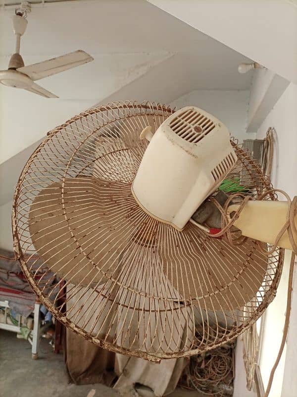 bracket Fan 7