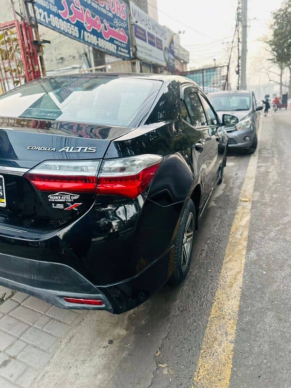 Bank Leased Toyota Corolla GLI Auto 2019 4