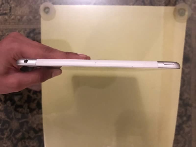 Ipad 7th generation (128 gb) PTA approved 5