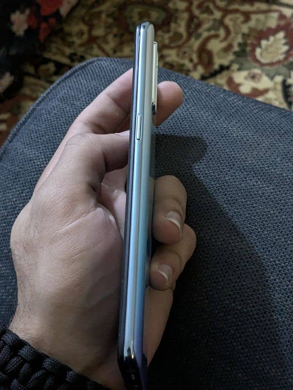 OPPO F 15 4