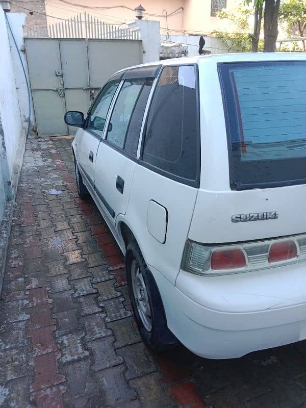 Suzuki Cultus 2010 4