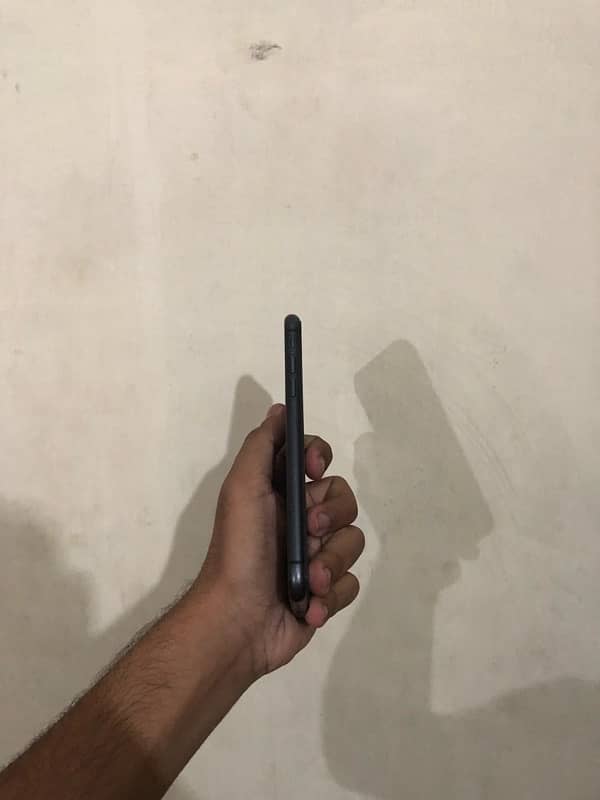 iphone 11 NON  PTA 2