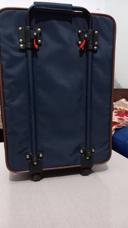 Traveling bag 5