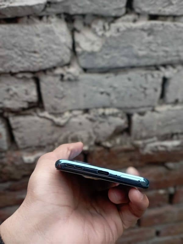 OnePlus 9 16gb / 128 gb 6