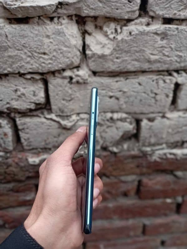 OnePlus 9 16gb / 128 gb 8