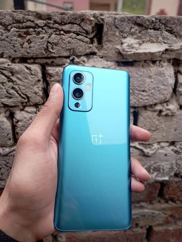 OnePlus 9 16gb / 128 gb 9