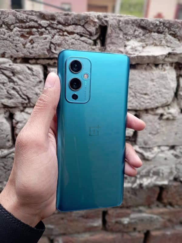 OnePlus 9 16gb / 128 gb 10