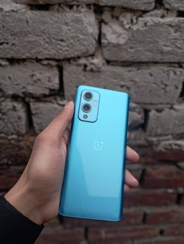 OnePlus 9 16gb / 128 gb 11