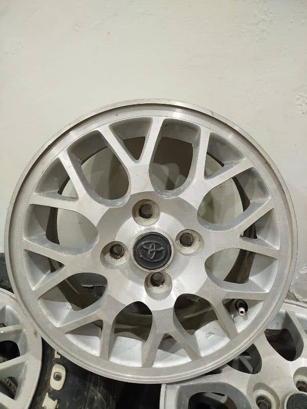 Toyota Genuine Rims (aluminium) 1