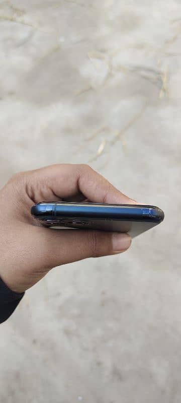 iPhone 11 pro Factory unlocked 5