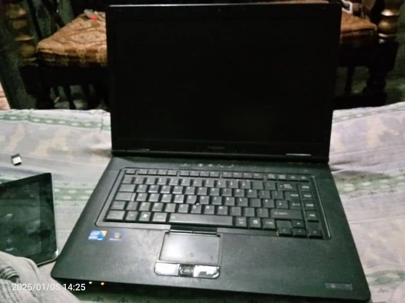 Toshiba laptop read description 1