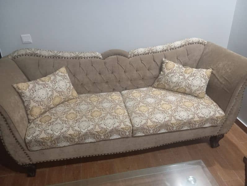 5 seater sofa set slightly used 0