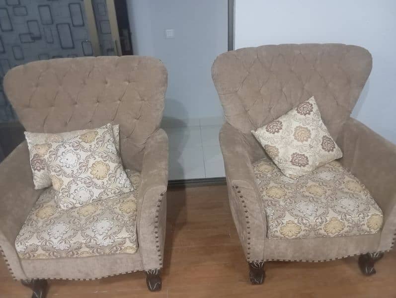 5 seater sofa set slightly used 3