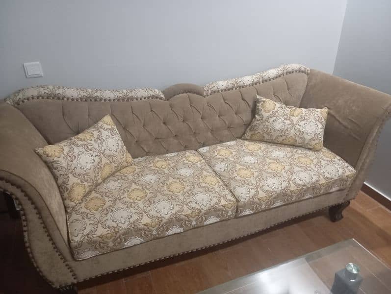 5 seater sofa set slightly used 4