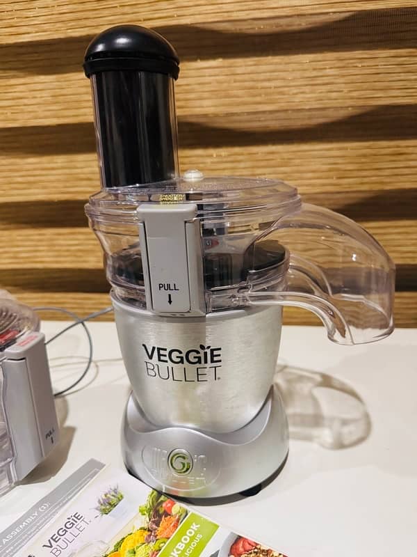 Veggie Bullet Electric Spiralizer & Food Processor, Silver 1