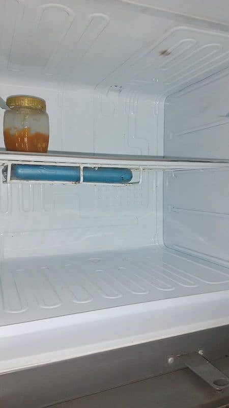 DAWLANCE REFRIGERATOR 7