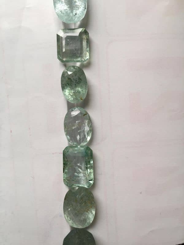 natural aquamarine 0