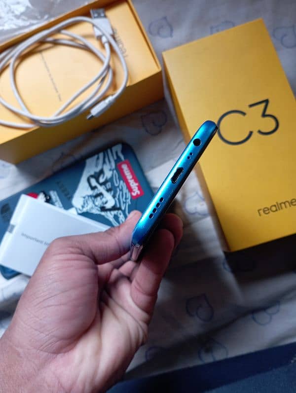 realme c3 3/32 gaming phone. (03416735036) 2